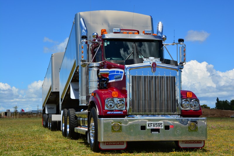 Kenworth 12